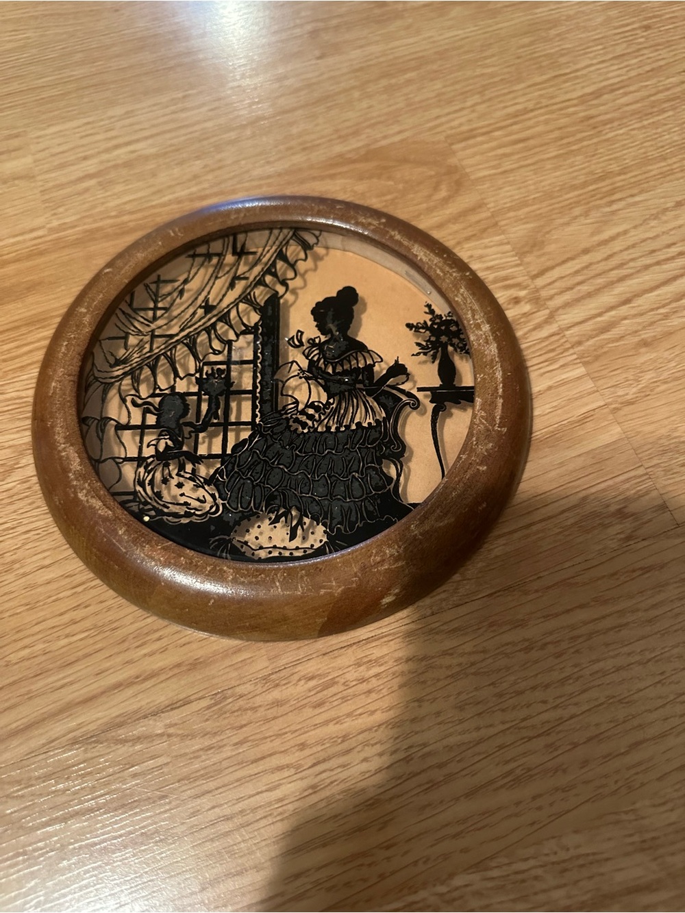 Victorian Small Round Image Woman Silhouette Art Vintage